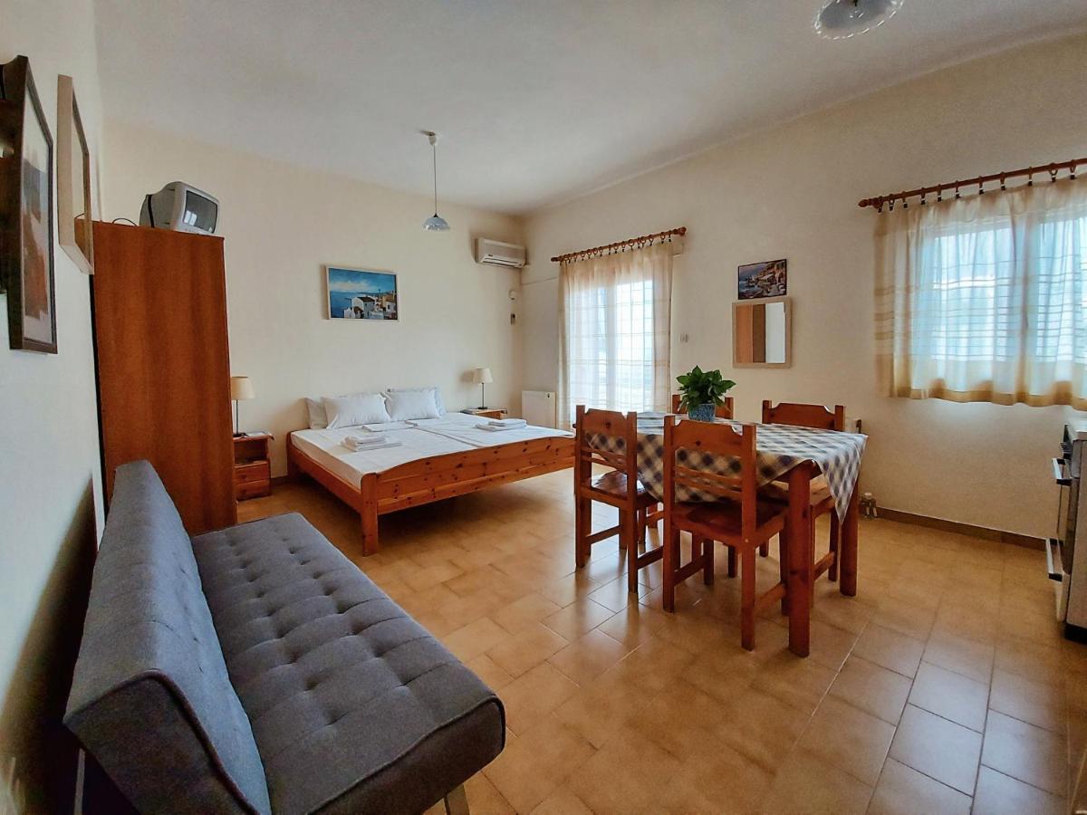 2 Space - Selfcatering Apartment Helen No 7 시로피가도 외부 사진