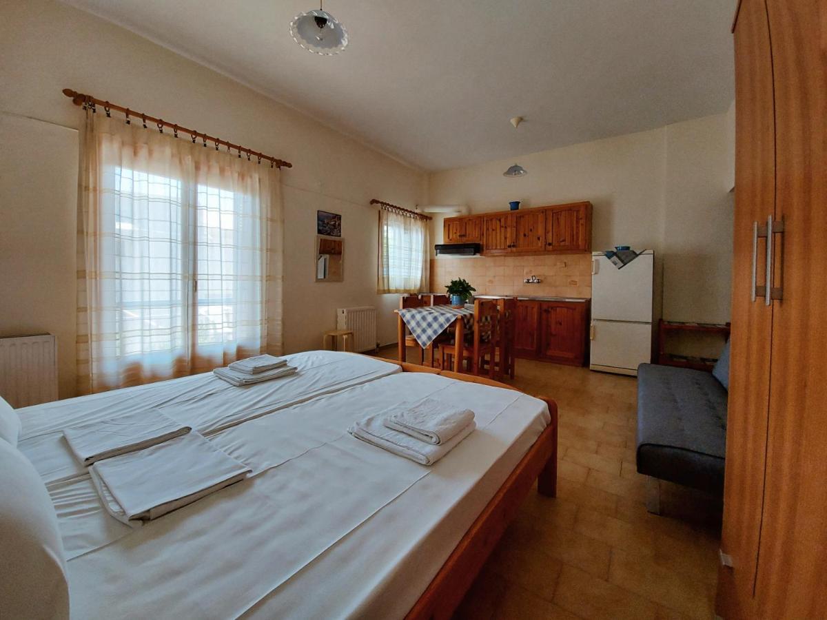 2 Space - Selfcatering Apartment Helen No 7 시로피가도 외부 사진